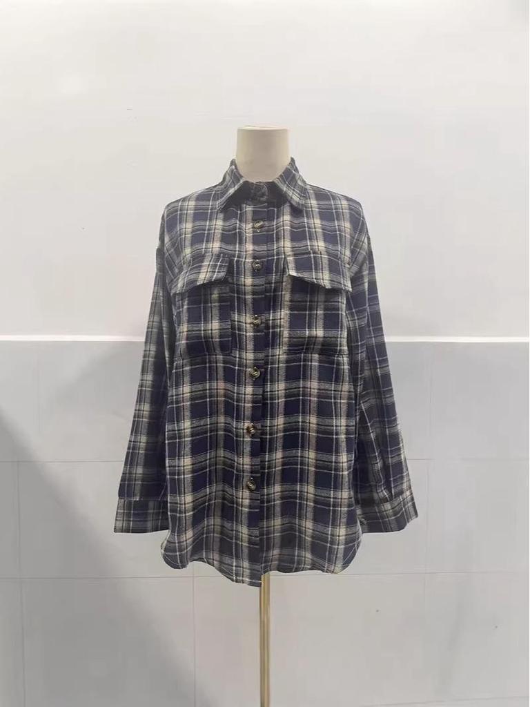 2026 Women's Autumn-Winter Loose Plaid Pocket Shirt: Casual European & American Style