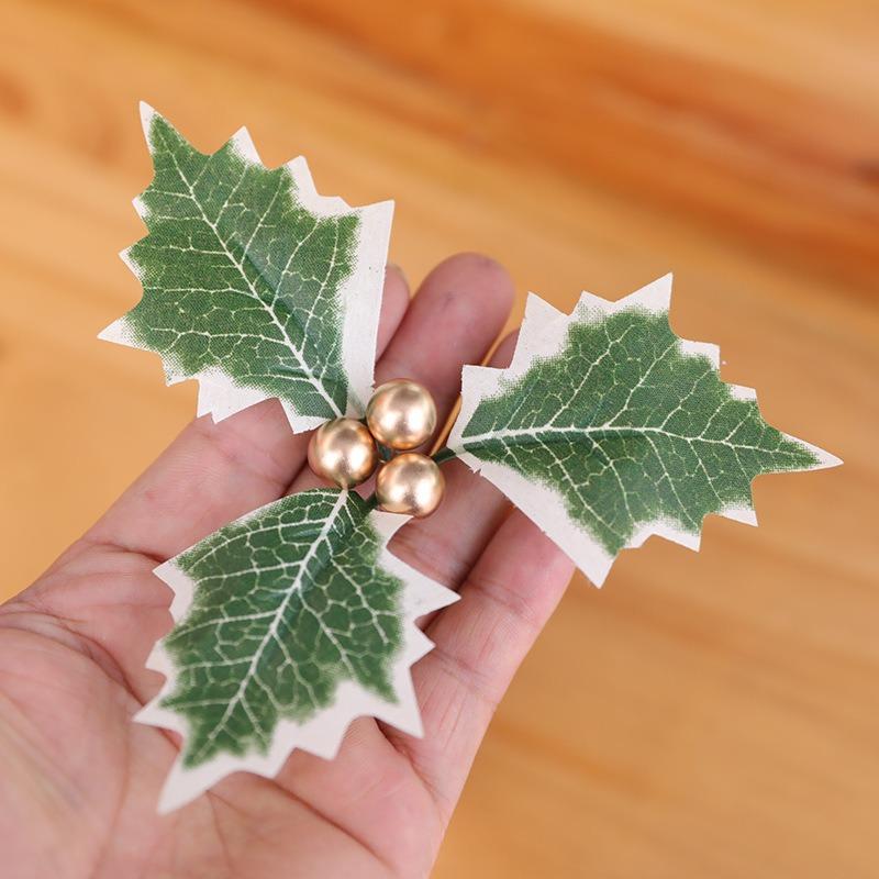 10 pezzi di bacche di agrifoglio natalizie con foglie verdi fai da te ghirlanda fiori finti artificiali bacche rosse decorazione per albero di Natale
