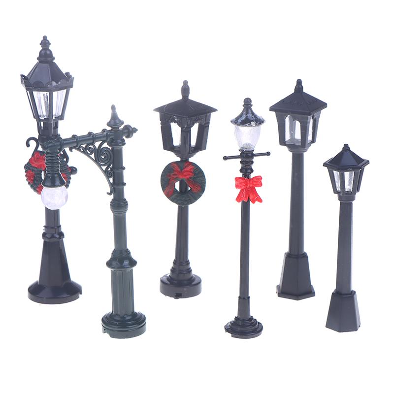 2/12 Stück Puppenhaus Mini Weihnachtsstraßenlaternen Gartenstraßenlaternen Simulationsmodell Miniaturen Lichter Ornamente Heimdeko
