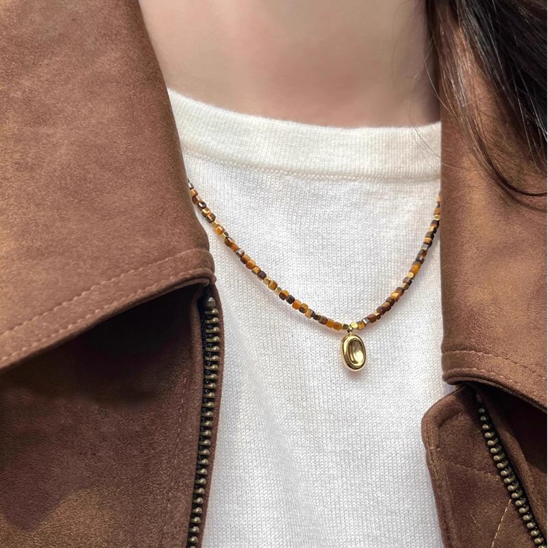 Retro Natural Tiger Eye Stone Necklace for Women In Summer, Light Luxury, Niche, Collarbone Chain, High-end Pendant, Bead Necklace