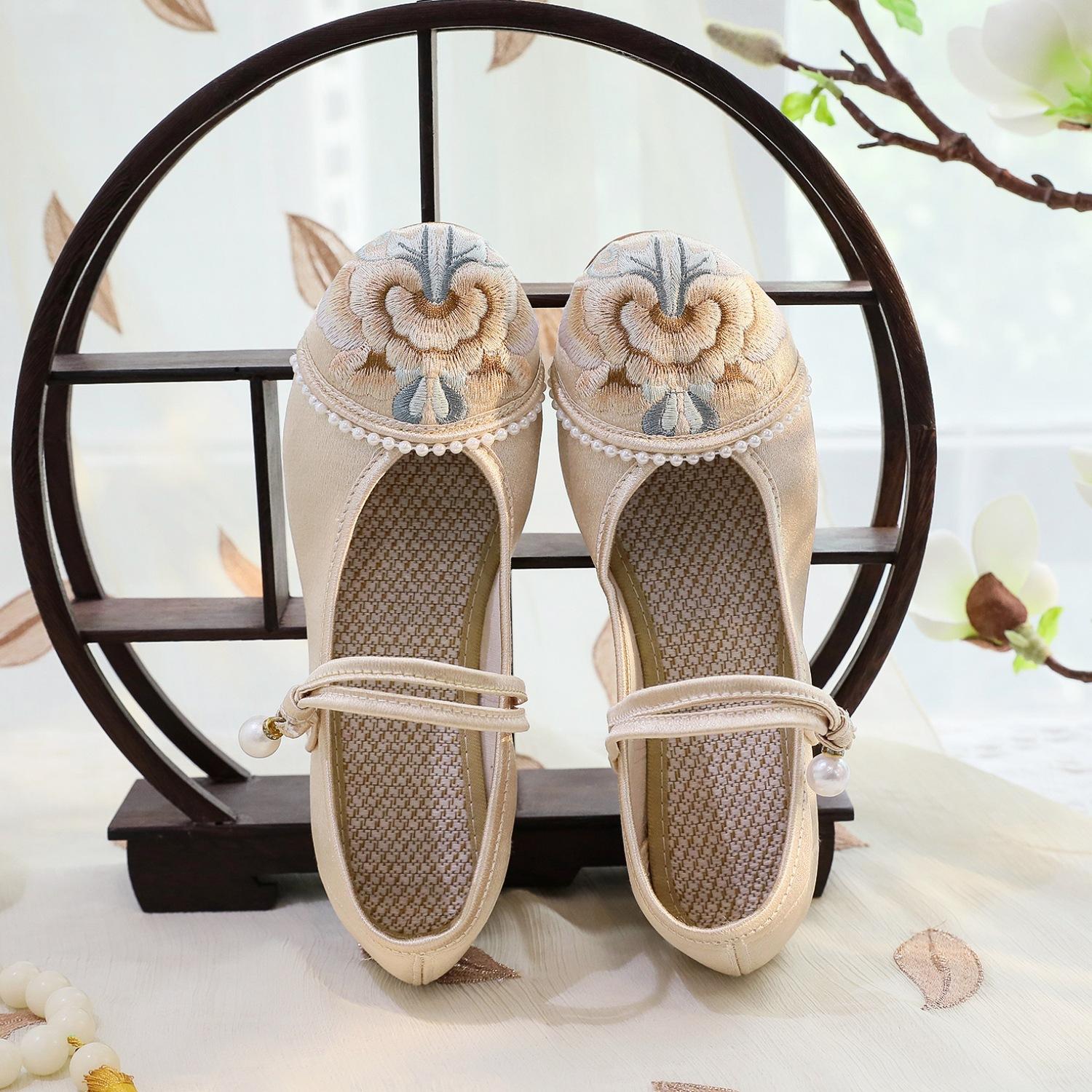 

[Siyu] Summer old Beijing antique cloth shoes women s embroidered shoes middle heel cheongsam matching shoes Hanfu improved women s shoes 41 бежевий