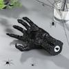 1 Set Halloween Resin Handwerk Dämonenklaue Haken Halloween Requisite Resin Geisterhand Ornament Kreative Geisterhand für Party