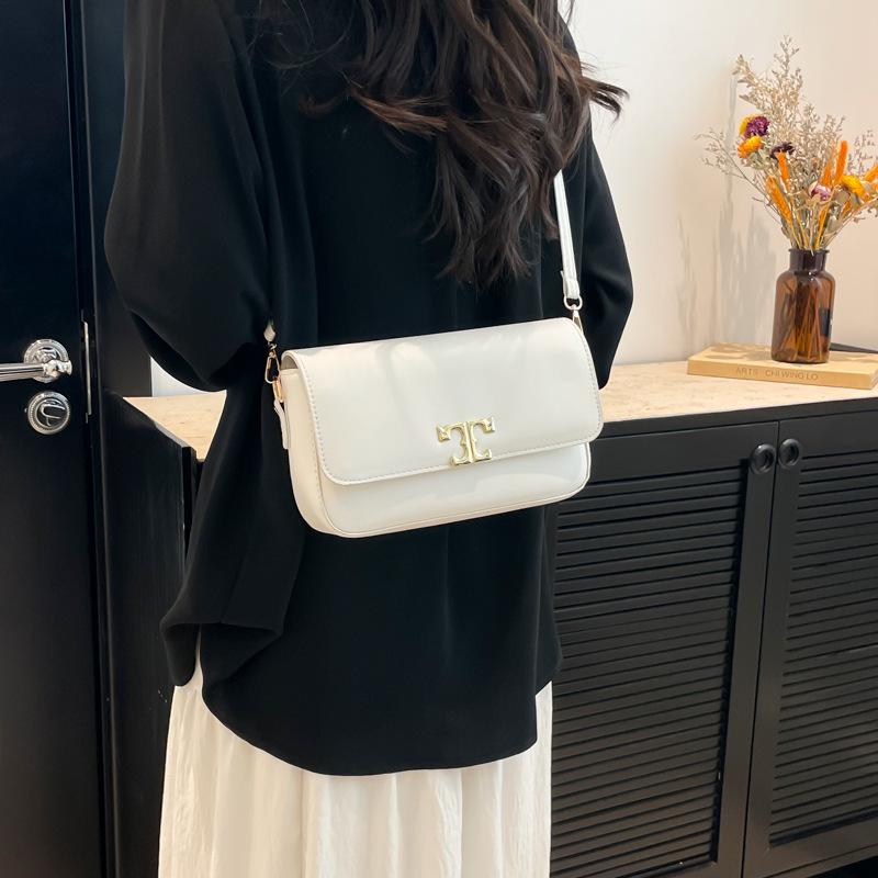 French niche bag women's 2025 autumn and winter new trendy fashion temperament shoulder small square bag retro simple messenger bag