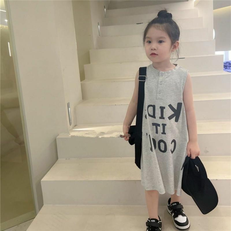 

Летнее платье для девочек, детская зарубежная детская модная брендовая корейская юбка-жилет принцессы с буквенным принтом 150cm серый