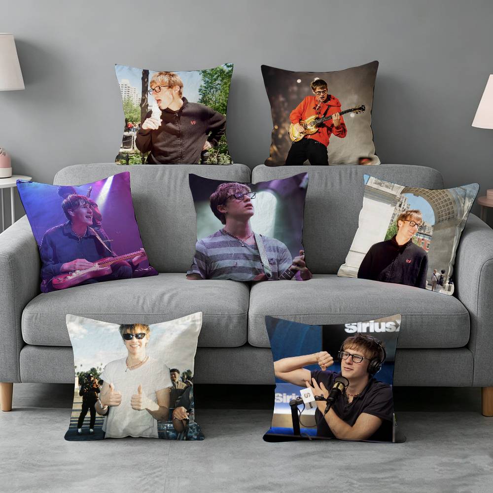 Hot Singer MMalcolm toddd Pillow cover gift High definition digital printingSurprise vivid pattern Household