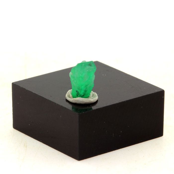 Pierres et Minéraux. Emeraude. 1.01 ct. Mingora emerald deposit, Swat District, Pakistan.