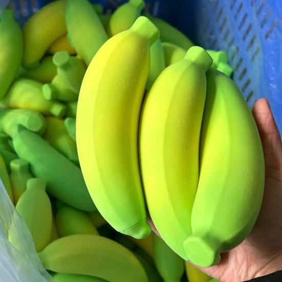 2Pcs Stress Relief Simulation Banana Toy Anti-Anxiety Color Changing Banana Squeeze Toy Slow Rising Fruit Fidget Sensory Toy Office Worker Gift