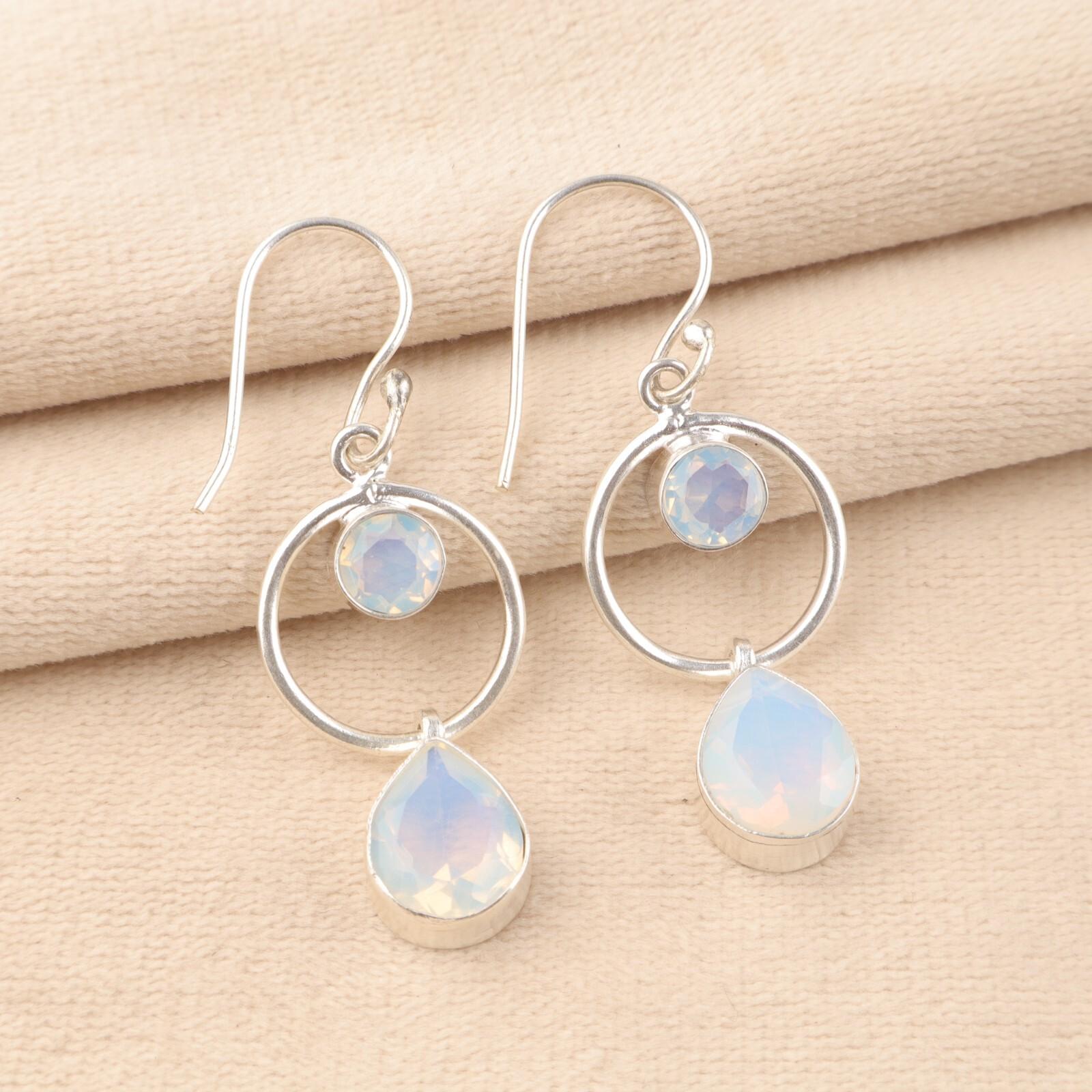 

Натуральный Молочный Опал Драгоценный камень 925 Стерлинговое Серебро Ювелирные изделия Ручной работы Серьги 2.0 EE-140-4