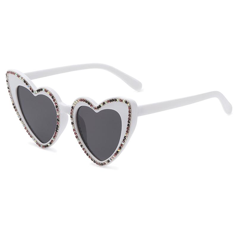 

Heart Sunglasses Women Summer Outdoor Cat Eye Diamond Decoration Personality Y2K Sun Glasses Classic Eyewear Female Shades