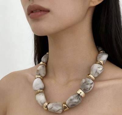 Irregular Acrylic Textured Bead Collarbone Chain Suitable for Women's Daily and Party Wear