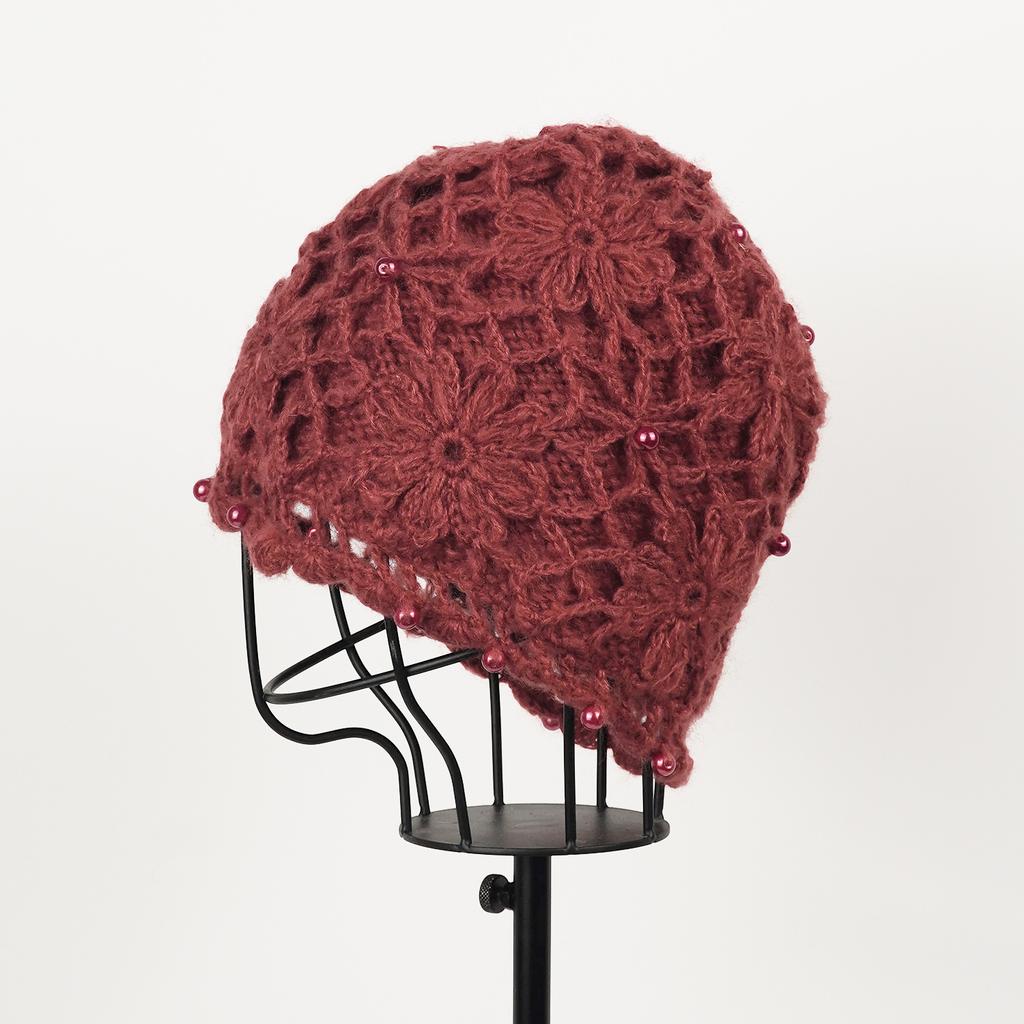 Autumn and winter heavy industry pearl lace crochet thin wool hat women's fashion age-reducing handmade knitted hat tide