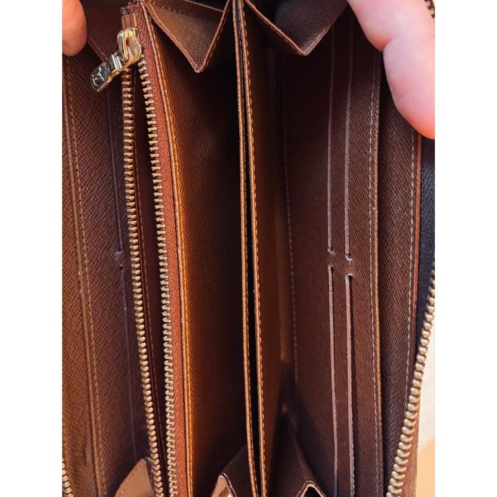 Used [Guaranteed Authentic] LOUIS VUITTON Long Wallet Zippy Wallet