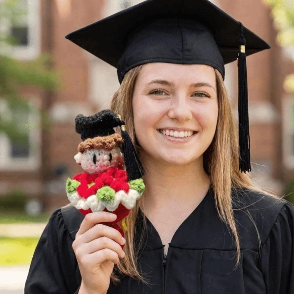 Funny Crochet Bouquet 13cm Doctor Hat Bouquet Doll Handmade Knitted Figures  Graduation Gift