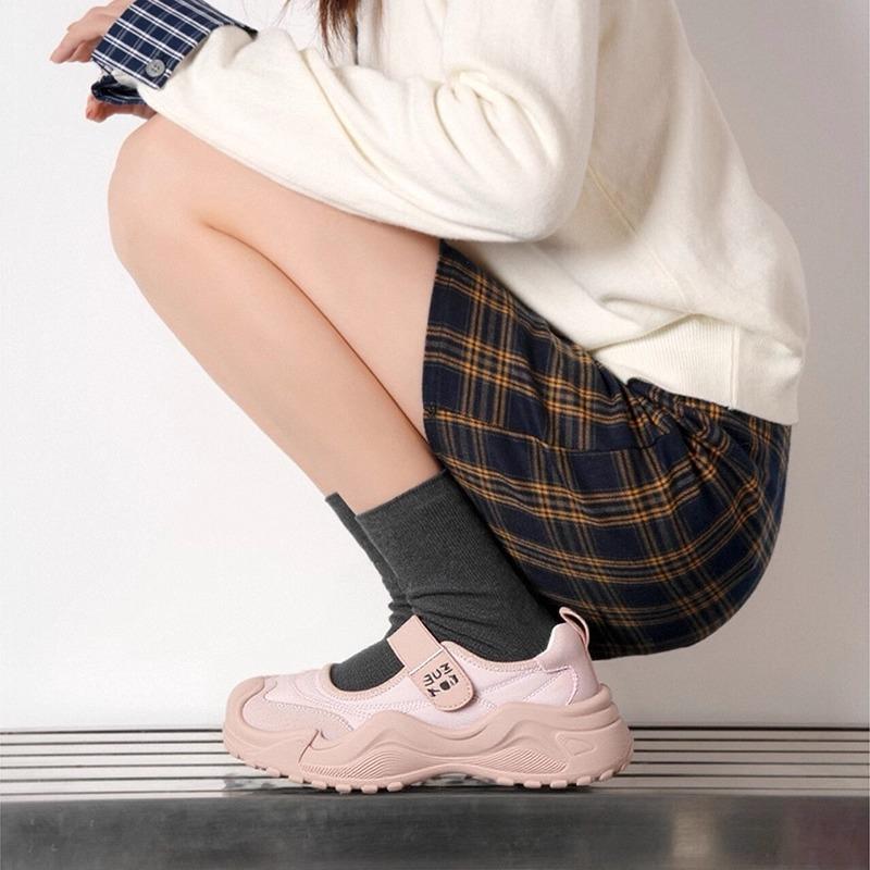 Retro Forrest Gump training shoes 2025 summer and autumn new thick-soled Velcro sports sandals women's shallow mouth Mary Jane women's shoes