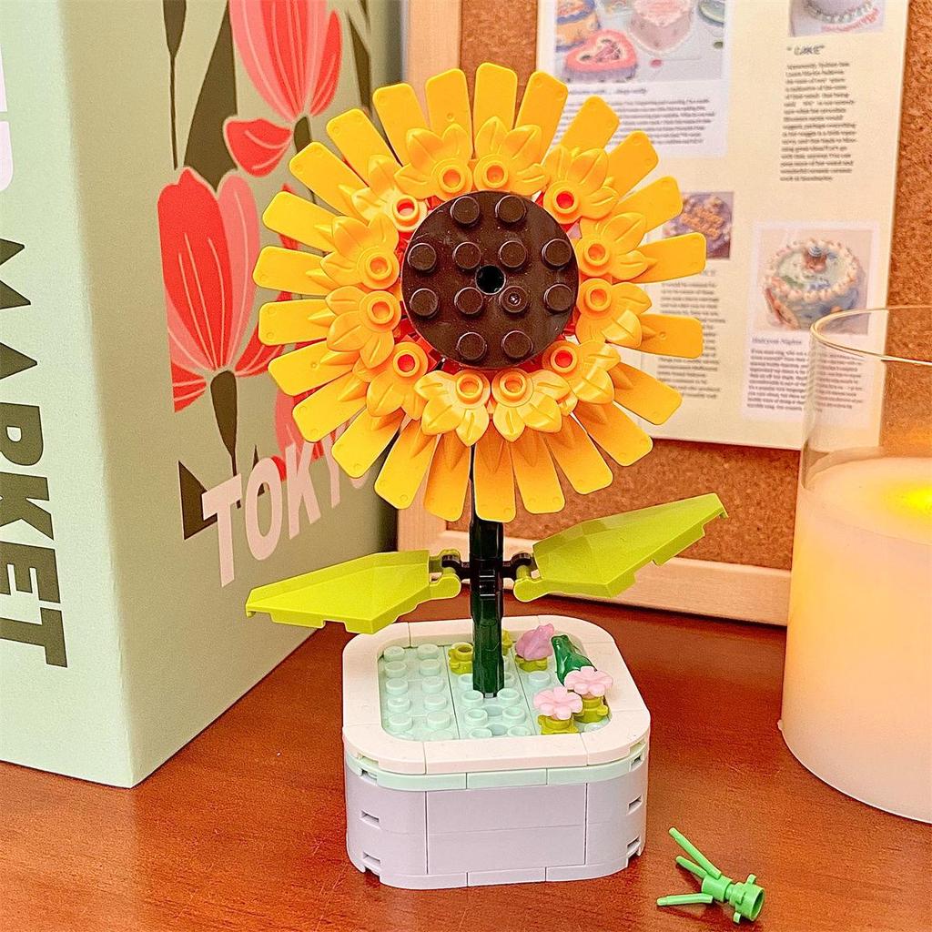 Diamond Horse Flower Block Set: Handmade Eternal Bouquet, Compatible with Lego. Creative Desktop Ornament and Ideal Gift for Girls.