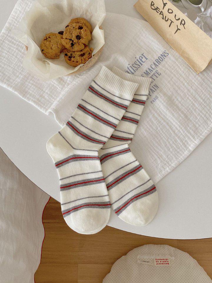 

Корейские модные полосатые утягивающие носки средней длины для женщин - Стиль Литературной академии One Size белый