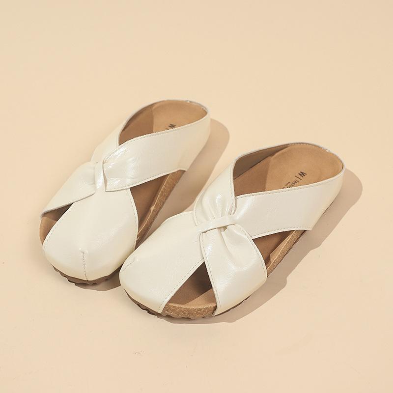 

Сланцы женские летние 2025 с толстой подошвой, с закрытым носком, для улицы, удобные, под юбку, красивые, нишевые, серебристые, крутые 35