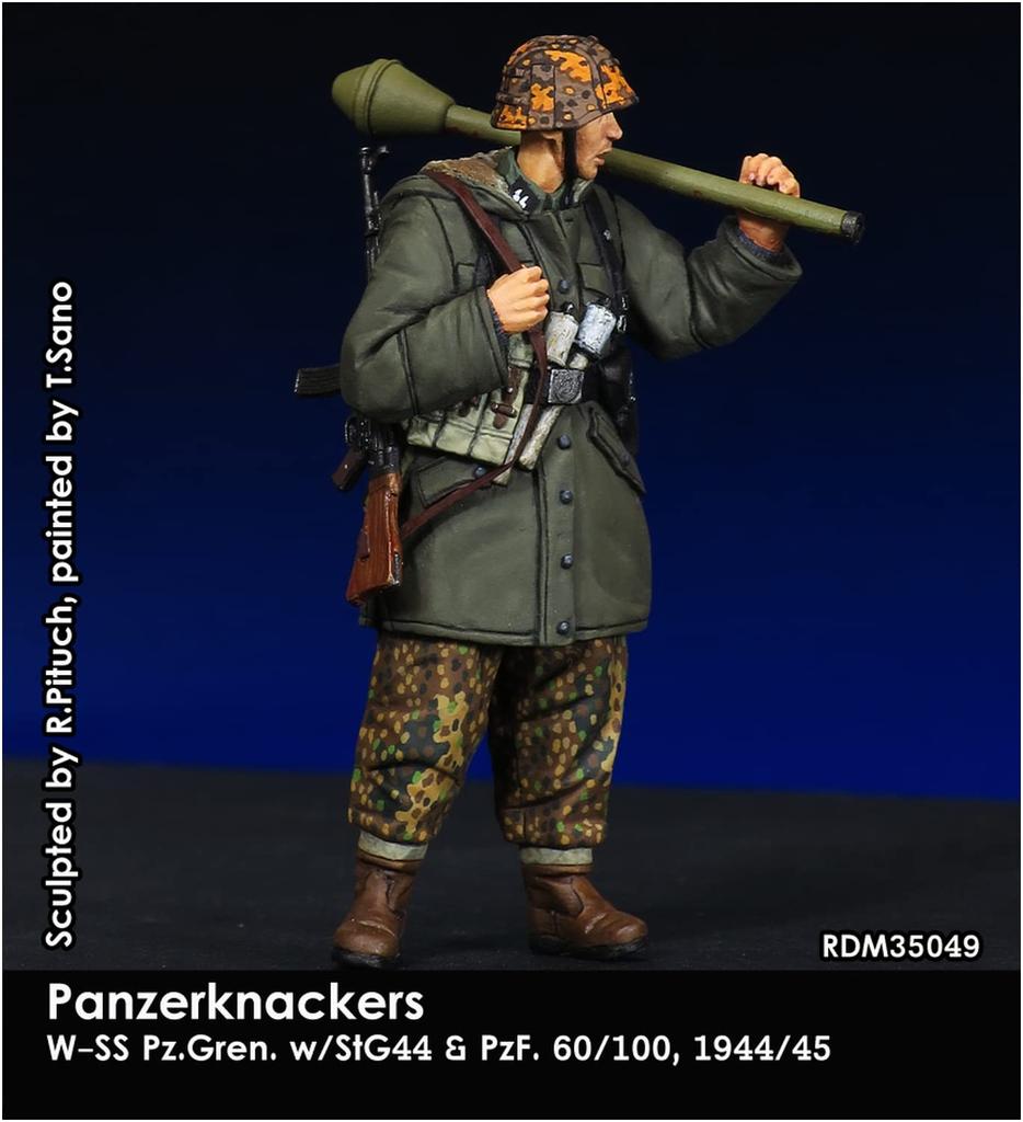 Rad Miniature WWII German Waffen SS Grenadier StG44 Assault Rifle Panzerfaust Resin Kit RDM35049 1/35 & 60/100 1944-45