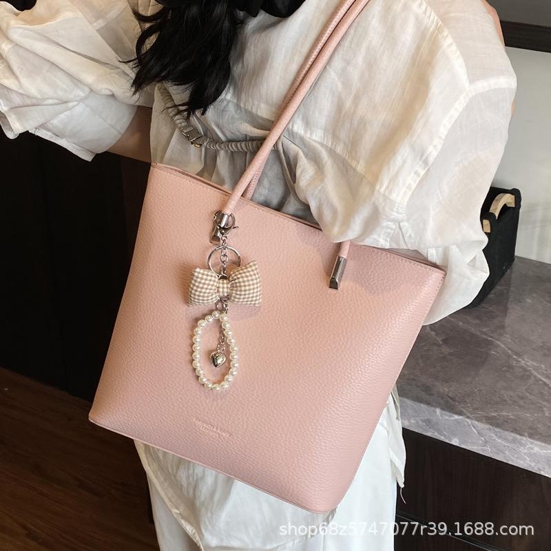 2025 New Simple Commuter Underarm Bag Stylish Large Capacity Shoulder Bag Retro Textured Women's Tote Bag