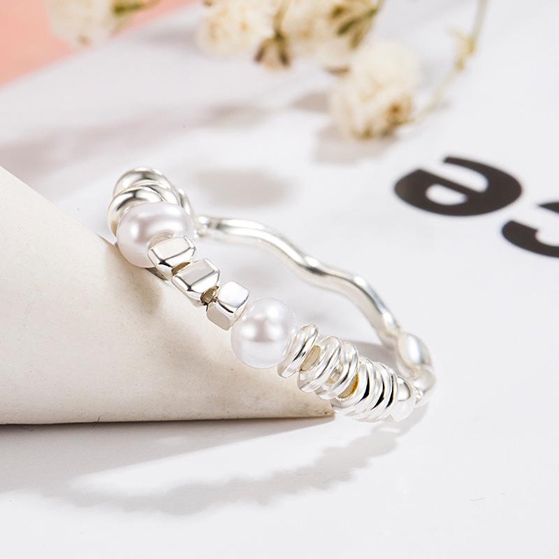 Women's Irregular Silver Pearl Index Ring - 2023 Lightweight Luxury Design