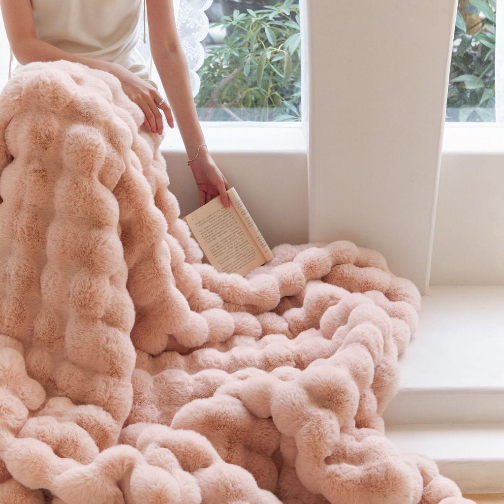 Double-Sided Thickened Faux Rex Rabbit Fur Blanket - Warm Bubble Fleece Throw for Office or Sofa
