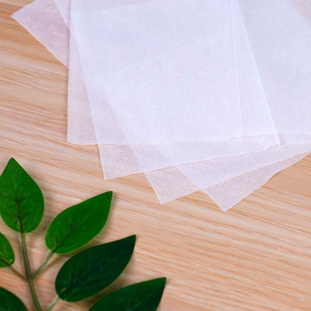 100-Pack 4-Ply Commercial Napkins for Hotels, B&Bs, Restaurants, and Catering