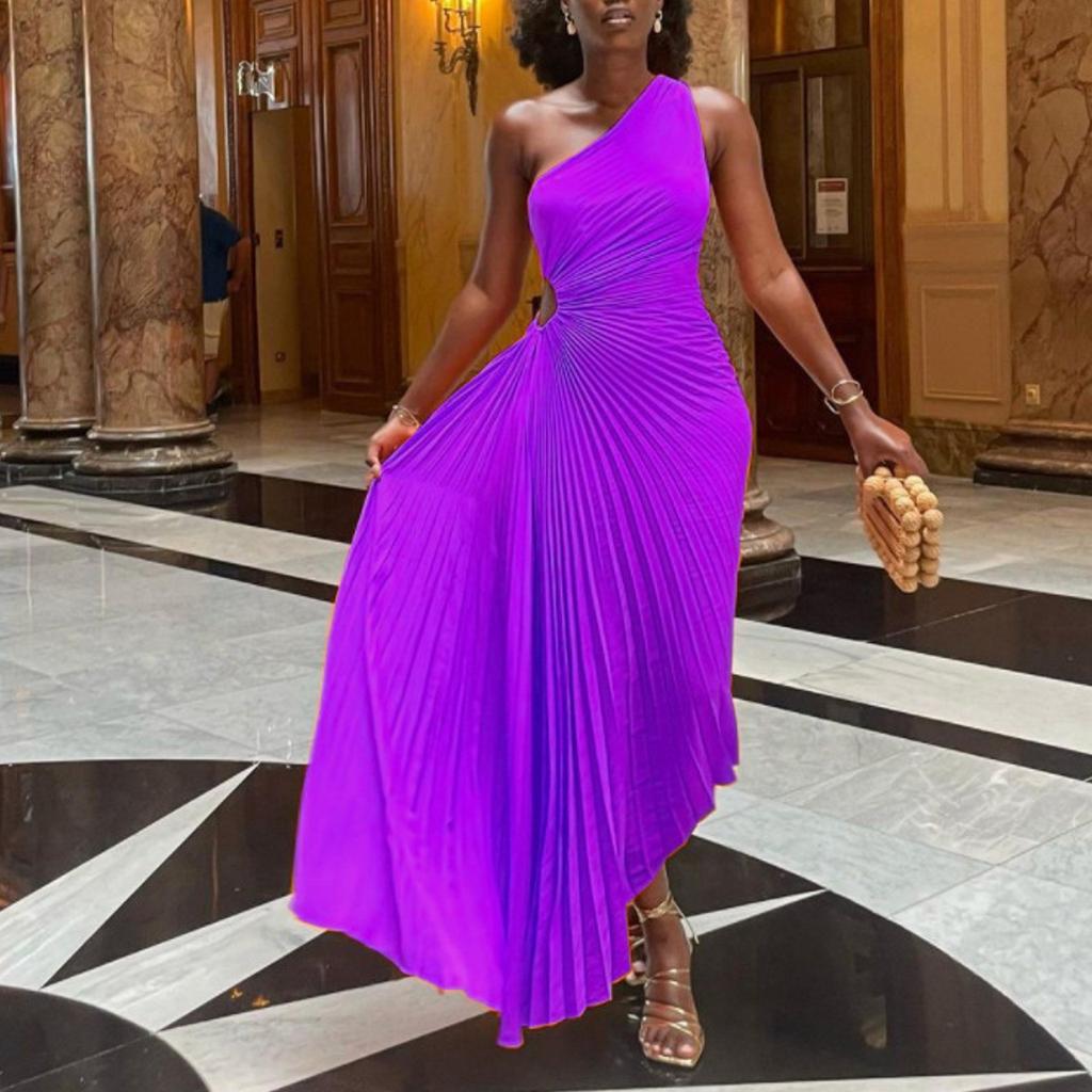 Damen Modisches Einfarbiges Lässiges Sexy Temperament Ein Schulter Schräger Kragen Plissiert Ausgeschnitten Kleid Langes Kleid