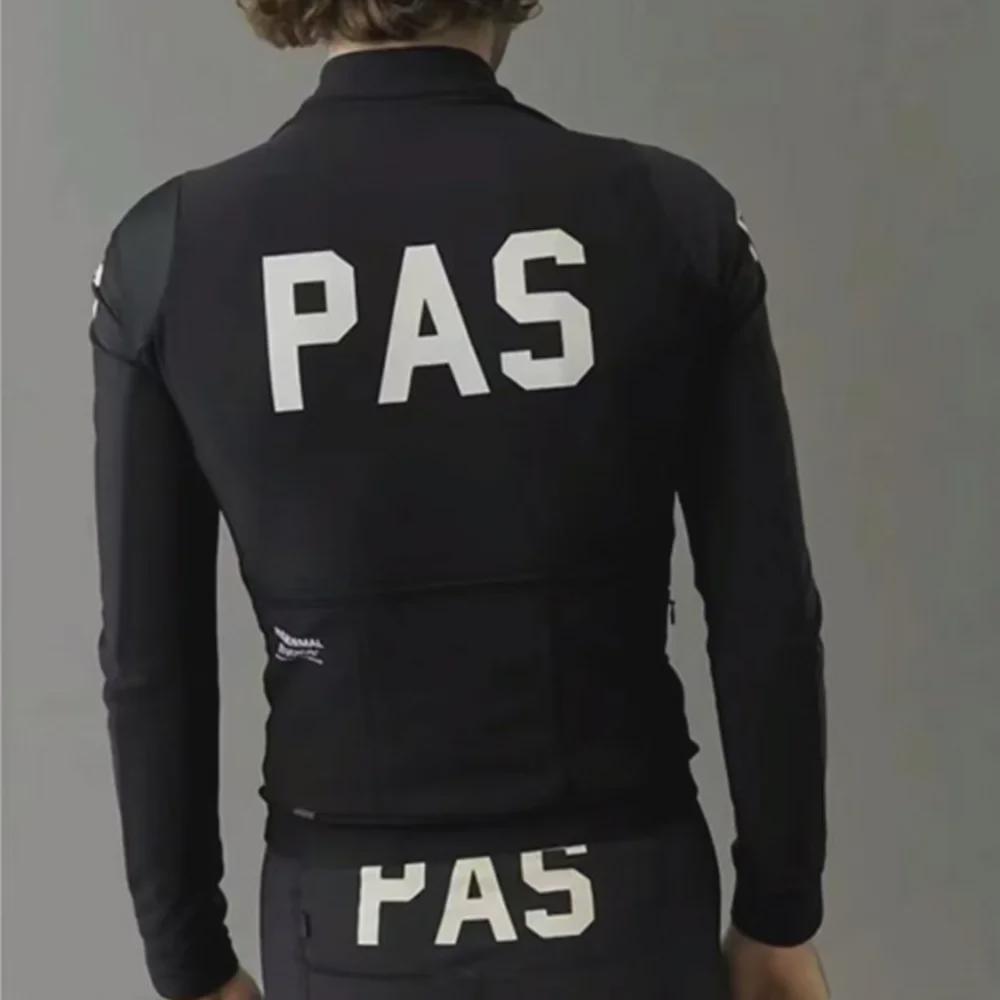 PAS Black Fleece sykkeltrøye og langermet smekkebukse for landeveis- og terrengsykling