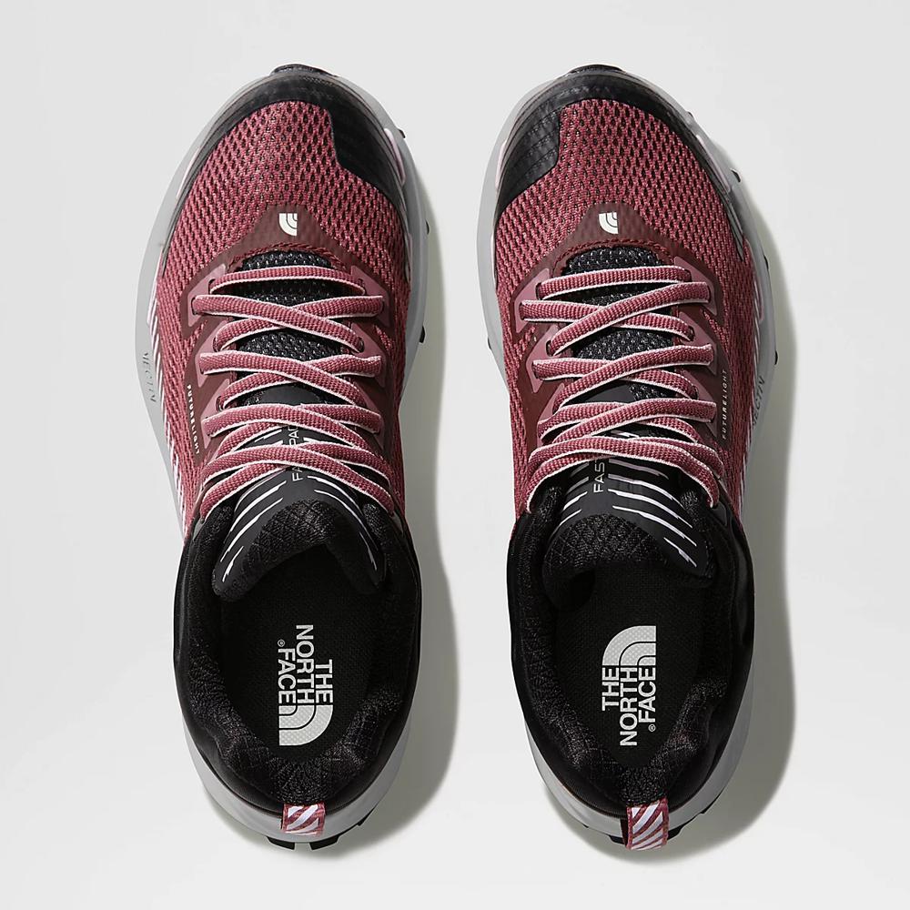 Sports shoes The North Face red