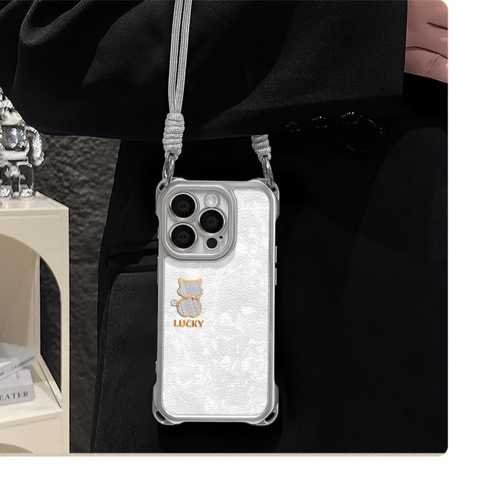 Lucky Cat Is Suitable for Apple 17 Mobile Phone Case 16pro Apple Couple Model with Lanyard.