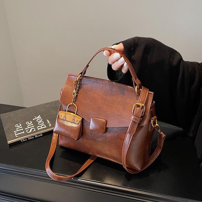 Winter New Women's Bags, Fashionable Versatile Underarm Bags, High-end Single Shoulder Messenger Bags, Trendy Commuter Handbags, Bags