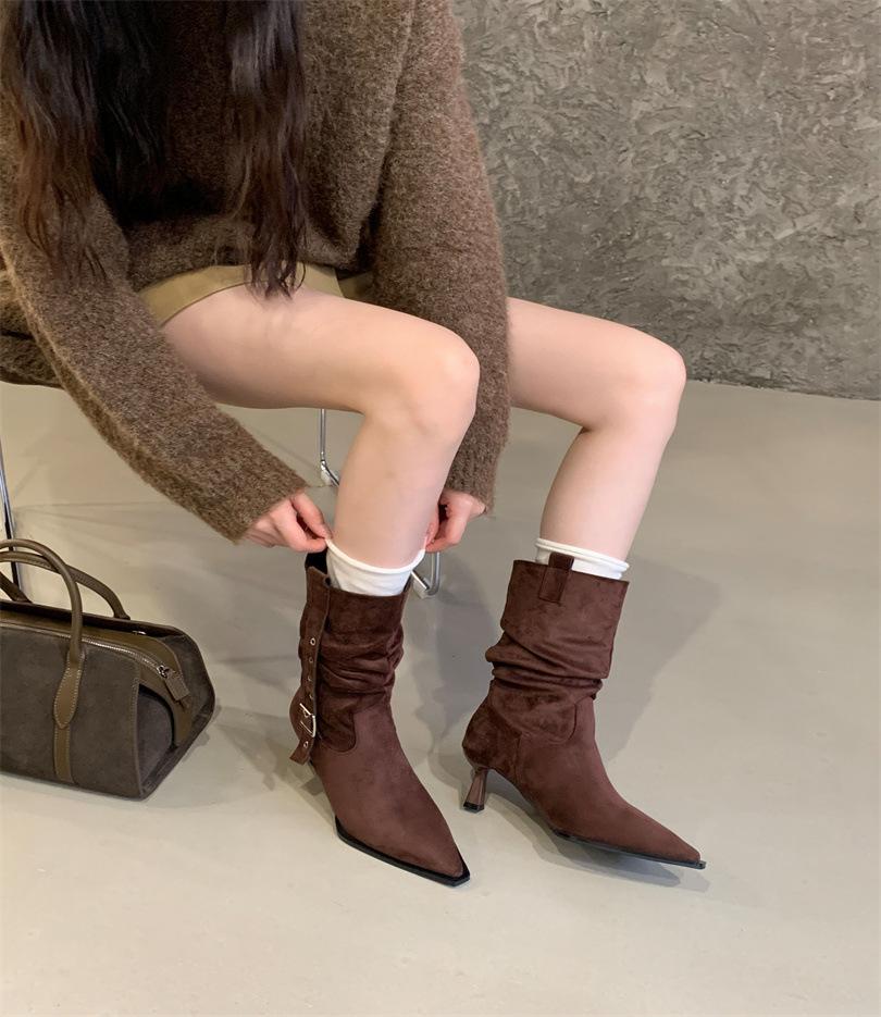 Pointed Retro Short Boots Women's 2025 New Maillard Boots Wasteland Suede Sleeve Western Boots