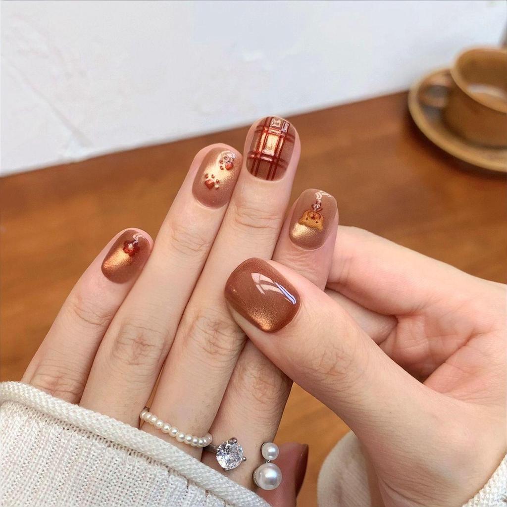 Autumn/Winter 3D Brown Bear Cat Paw Bean-Shaped Wearable Nail Stickers