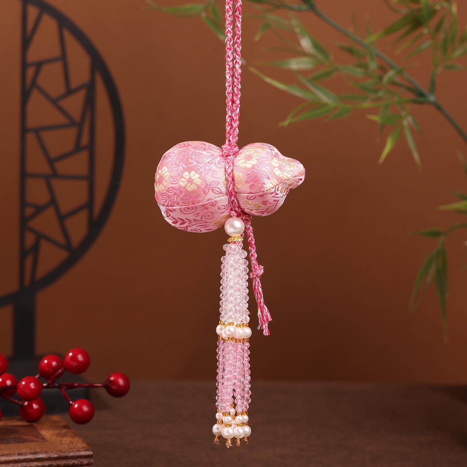 

Chinese Style Gourd Pendant Keychain with Embroidered Sachet and Crystal Tassel - Hanfu Accessory and Creative Gift рожевий