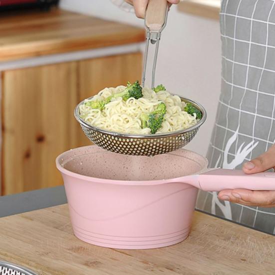 Edelstahl-Netz-Schaumlöffel mit Holzgriff Doppelschicht-Sieb-Passiergerät zum Frittieren, Abtropfen, Blanchieren Hitzebeständiges Küchensieb