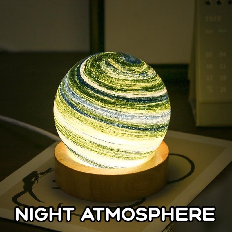 3D Mond Glaslampe USB-betrieben Planet Mini Nachtlicht Mit Holzständer Für Kinder Mädchen Jungen Freunde Geburtstag Weihnachtsgeschenke