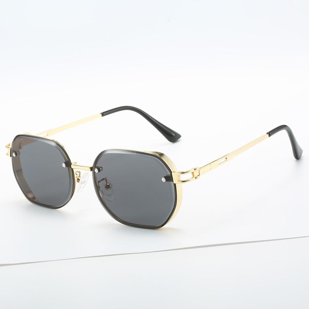 Retro Male and Female Square Stylish Eyewear Gradient Sunglasses Male Female Stylish Oversized Sun Eyewear Eyewear Latest Gradient UV Protection 400