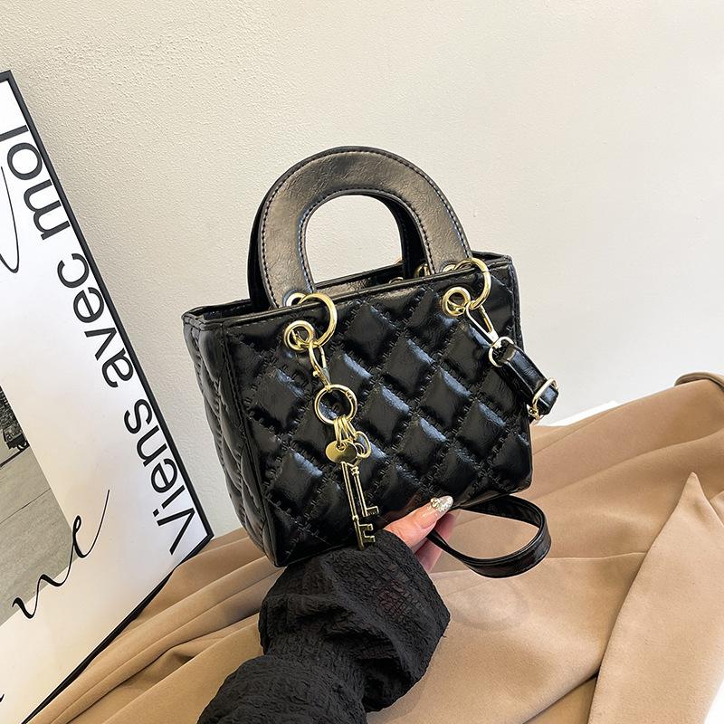 Trendy Diamond Quilted Faux Leather Shoulder Bag for Women Korean Style Fashionable Crossbody Square Purse