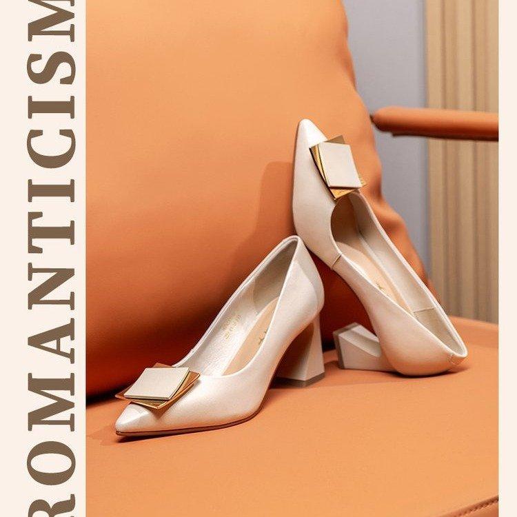 Pointed high heels autumn thick heel medium heel temperament fashionable soft leather French single shoes not tired feet women's shoes