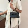 Mini-Crossbody-Tasche im Vintage-Stil für Damen - Schwarz, Magnetverschluss, Verstellbarer Riemen, Perfekt für Weihnachts- & Erntedankfeste
