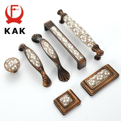 Accessori e parti di mobili – Maniglie per porte
