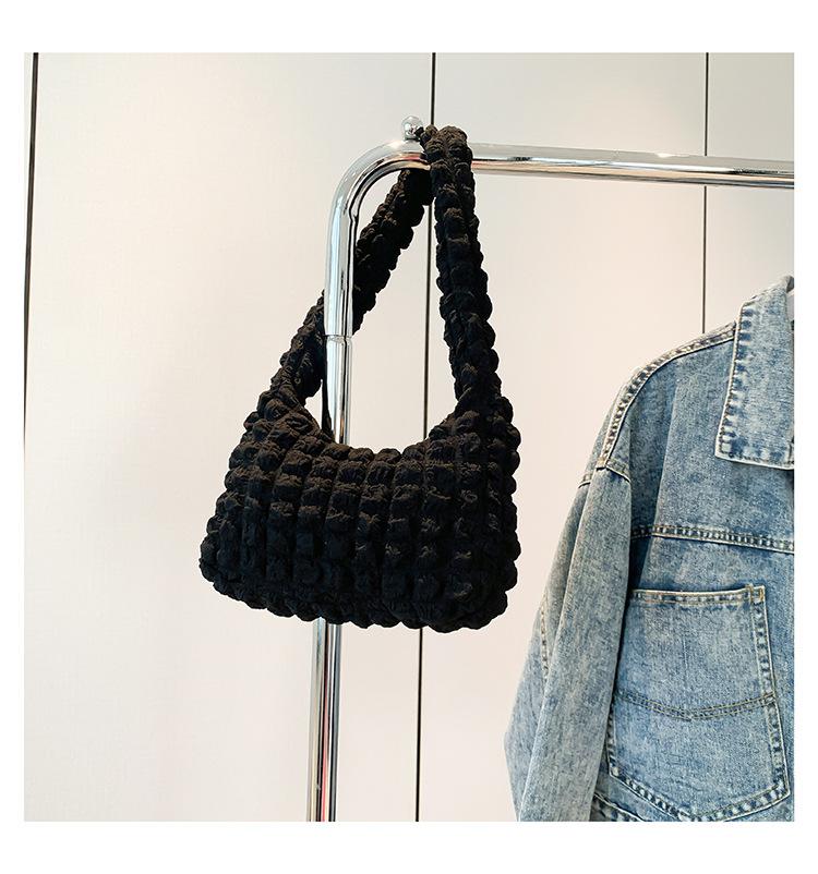 

Модная плиссированная сумка корейской версии, сумка через плечо для женщин 2024 года, нишевый дизайн, универсальная повседневная сумка, переносная сумка через подмышку чёрный