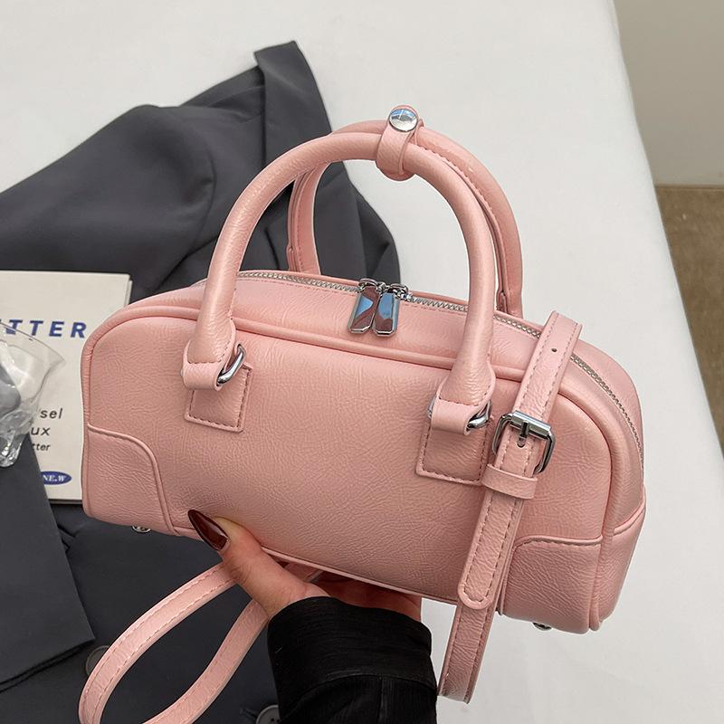 2025 Spring New Korean Version Simple Portable Bowling Bag Women's Versatile Foreign Style Commuter Premium Sense Messenger Bag