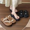 2025 Women's New Toe Clamped Slippers for Women's Summer Outdoor Wear Metal Buckle Flat Bottomed Beach Sandals