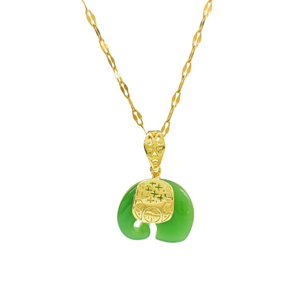 Ethnic Gold & Jade Elephant Titanium Steel Necklace for Women – High-End Retro Clavicle Chain Fashion.