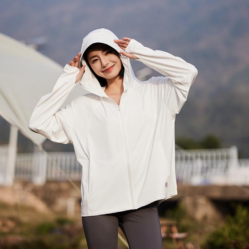 Ice Silk Sunscreen Clothing Women's UPF50 + Men's Outdoor Sunscreen Jacket UV Protection Sunscreen Clothing Original Yarn Skin Clothing