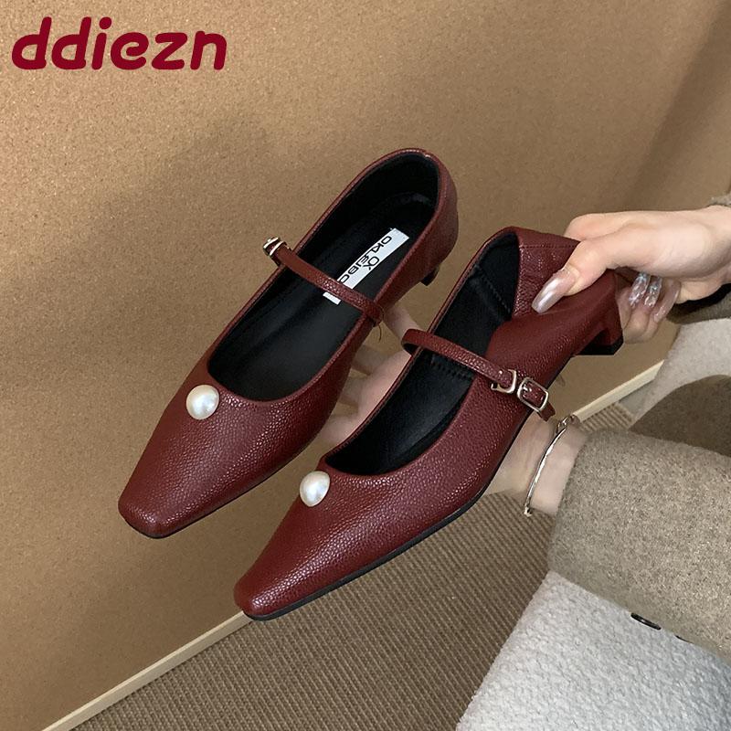 Fashion 2025 New Fashion Shallow Women Low Heel Pumps Shoes Female Buckle Strap Footwear Pointed Toe Ladies Heeled Shoes