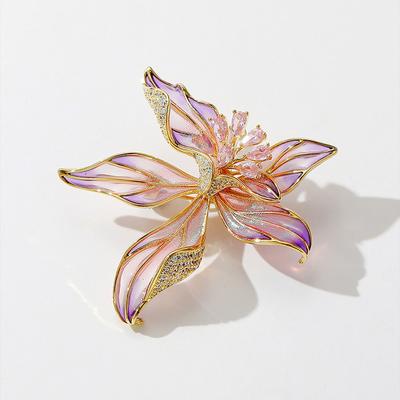 Französische Iris-Brosche, hochwertige, feminine, zarte Kristallbrosche, Nischendesign, Pin, Anzug, Mantel, Dekoration