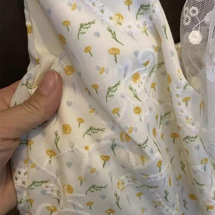 Niche broken flower canvas bag women's new large-capacity commuter shoulder bag, versatile texture