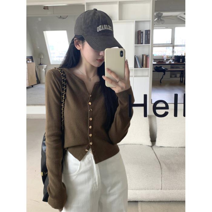 2026 Women's Long Sleeve V-neck Knit Cardigan Sweater with Pockets for Spring/Autumn